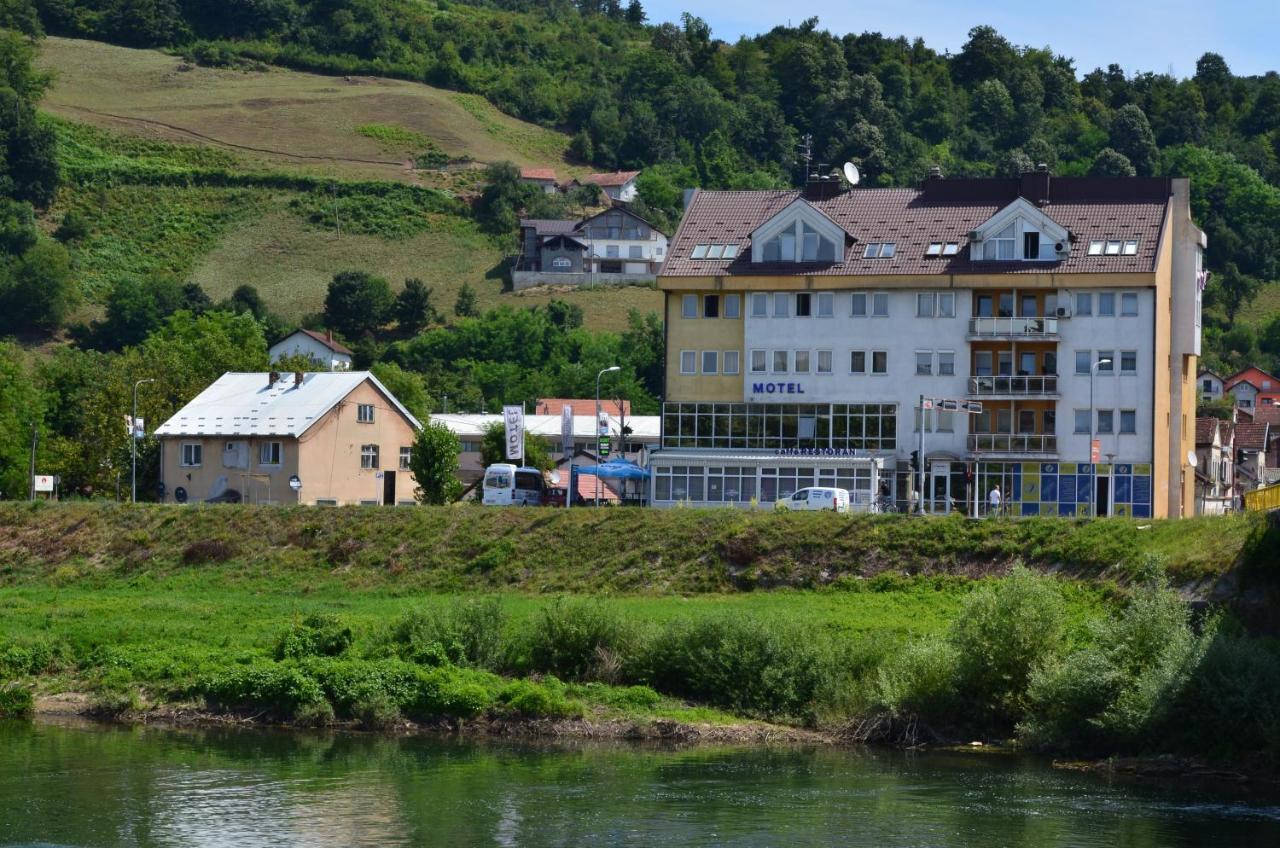 Motel New Sanatron Bosanski Novi ภายนอก รูปภาพ