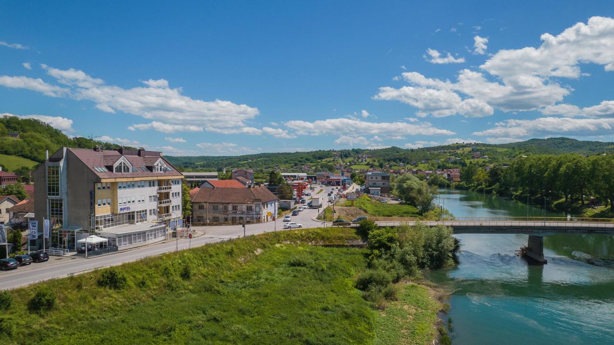 Motel New Sanatron Bosanski Novi ภายนอก รูปภาพ