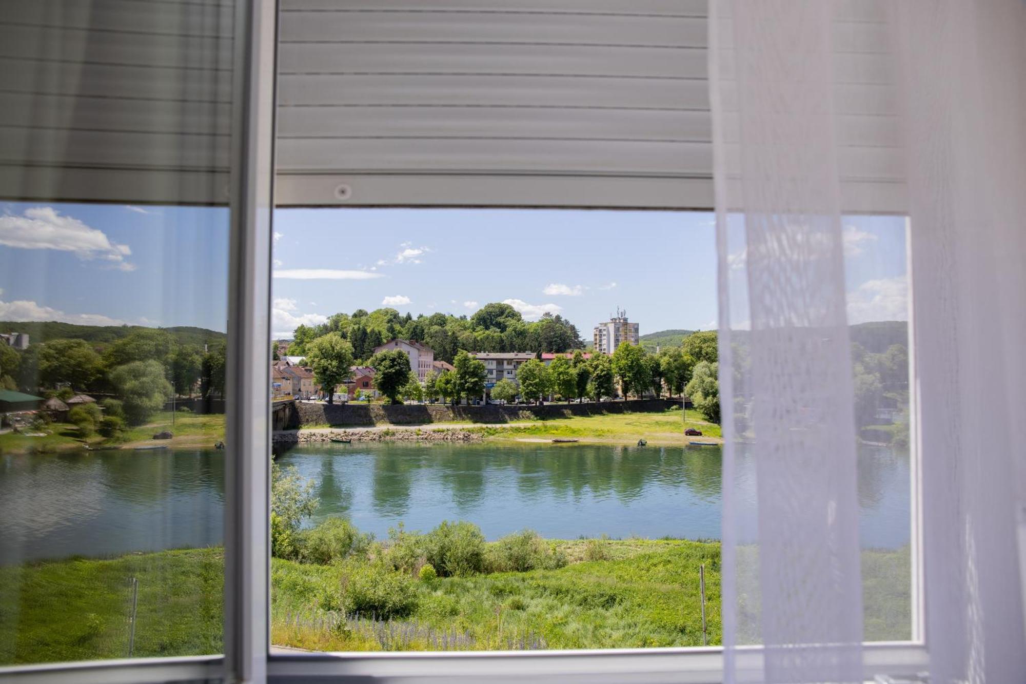 Motel New Sanatron Bosanski Novi ภายนอก รูปภาพ