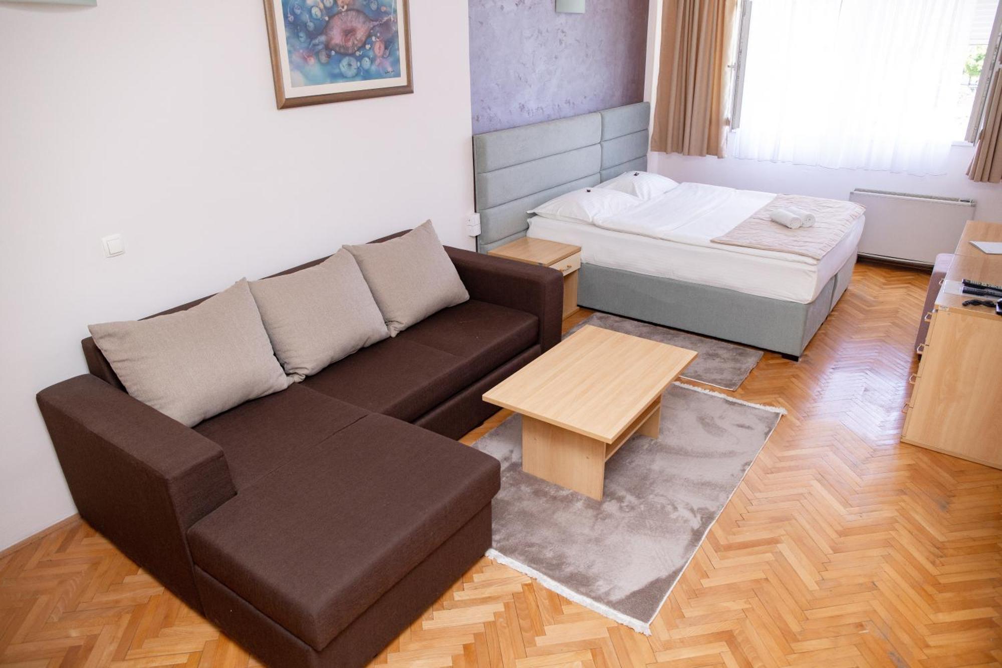 Motel New Sanatron Bosanski Novi ภายนอก รูปภาพ