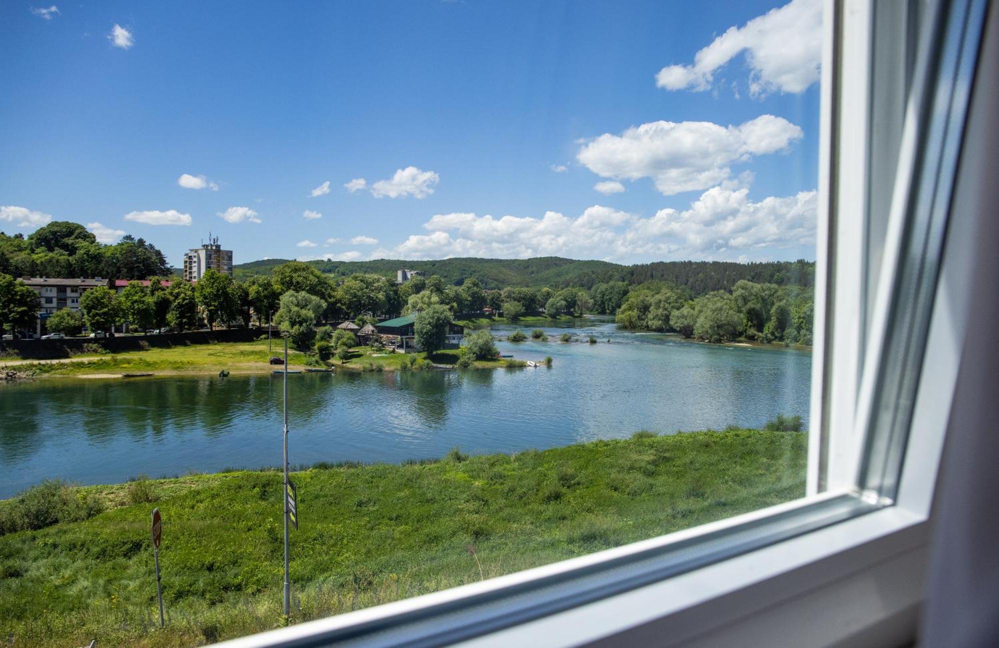 Motel New Sanatron Bosanski Novi ภายนอก รูปภาพ