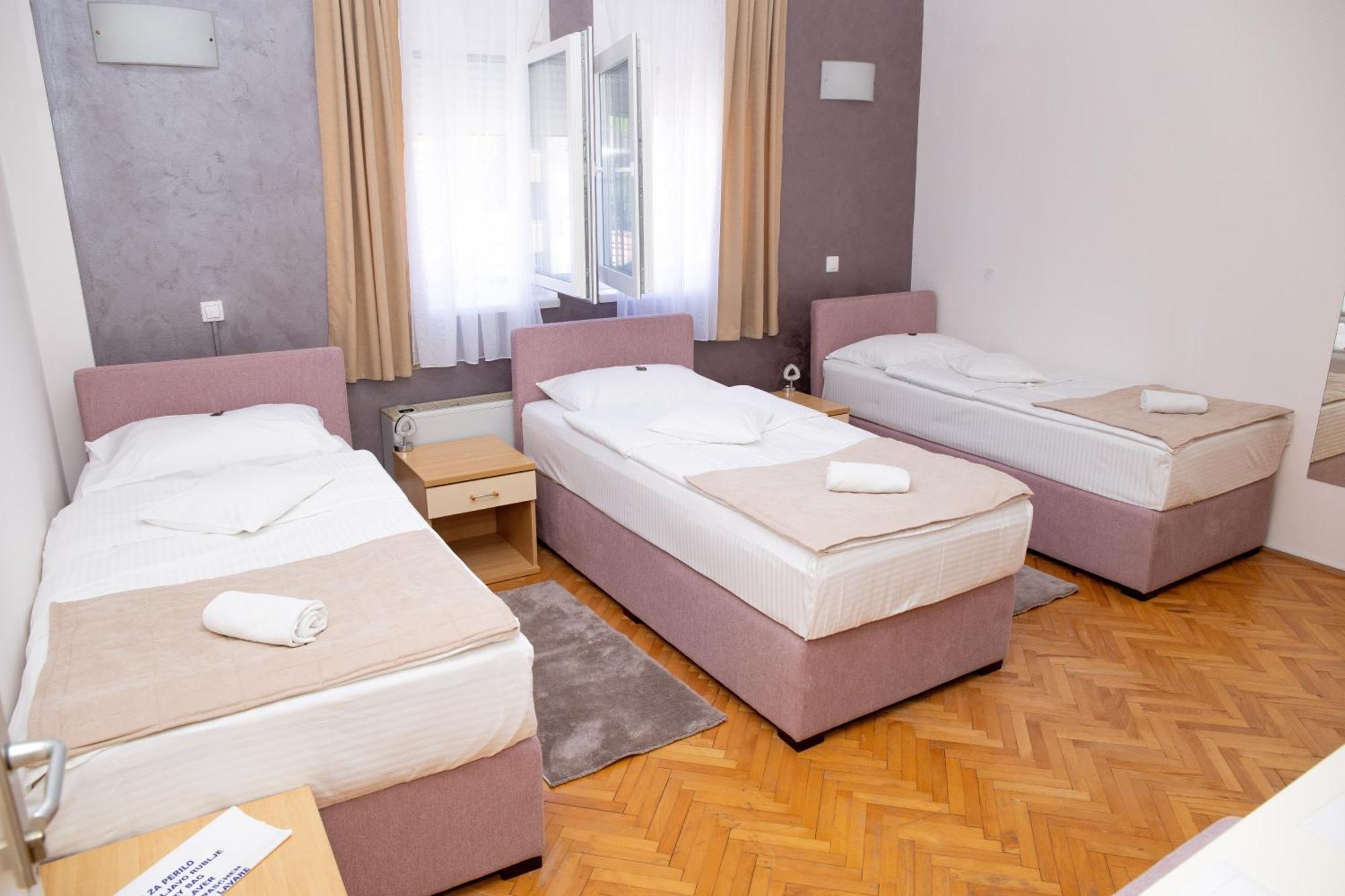 Motel New Sanatron Bosanski Novi ภายนอก รูปภาพ