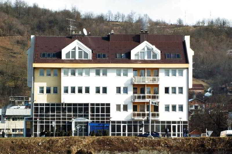 Motel New Sanatron Bosanski Novi ภายนอก รูปภาพ